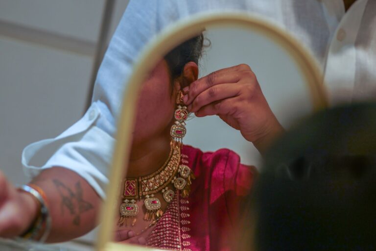 7 Lightweight Dhanteras Jewellery Ideas For An Auspicious 2025